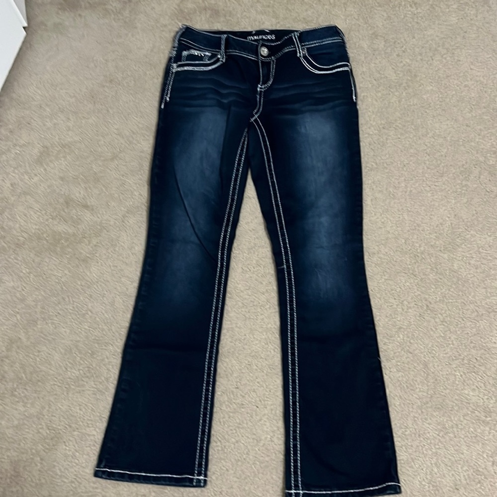 Maurices size 3/4 short dark denim jeans sequin silver stitching accents